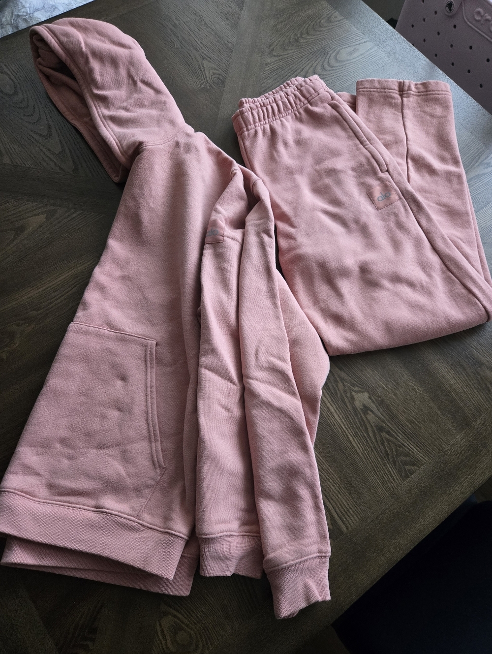 Alo Yoga 2pc Renown Hoodie and Straight Leg Sweatpant in Soft Clay sz SMALL - Picture 6 of 7